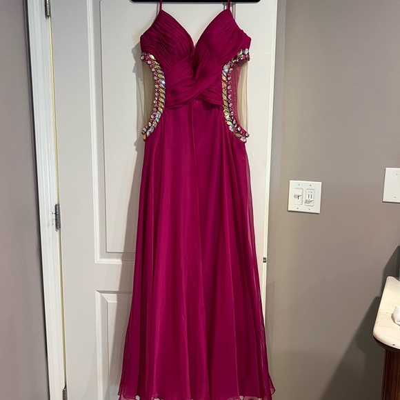 Designer boutique gown La Blanca fushia size 40 fits size 2/4 us worn once - Picture 1 of 11